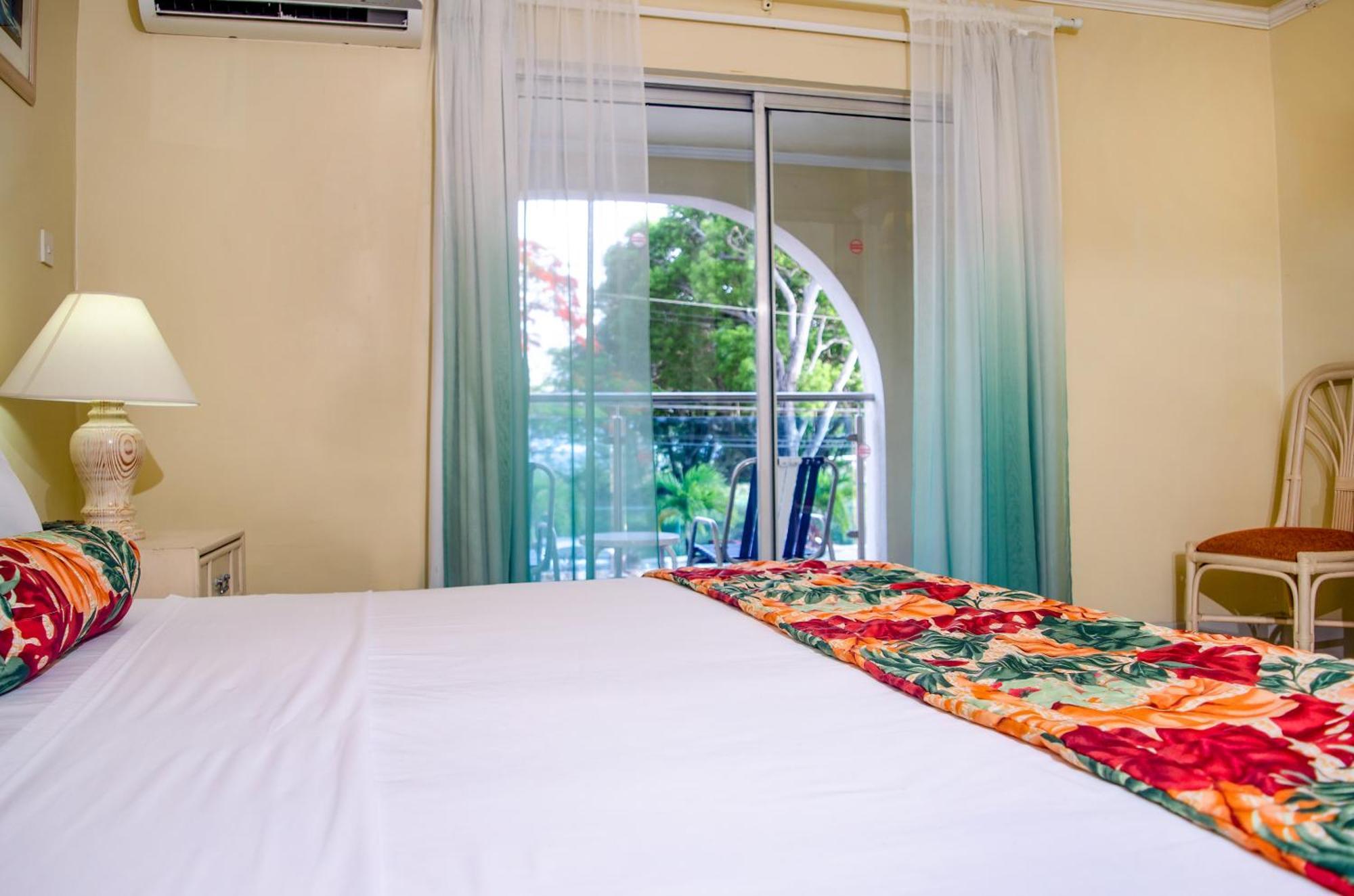 Sunbay Hotel Κράιστ Τσερτς Εξωτερικό φωτογραφία